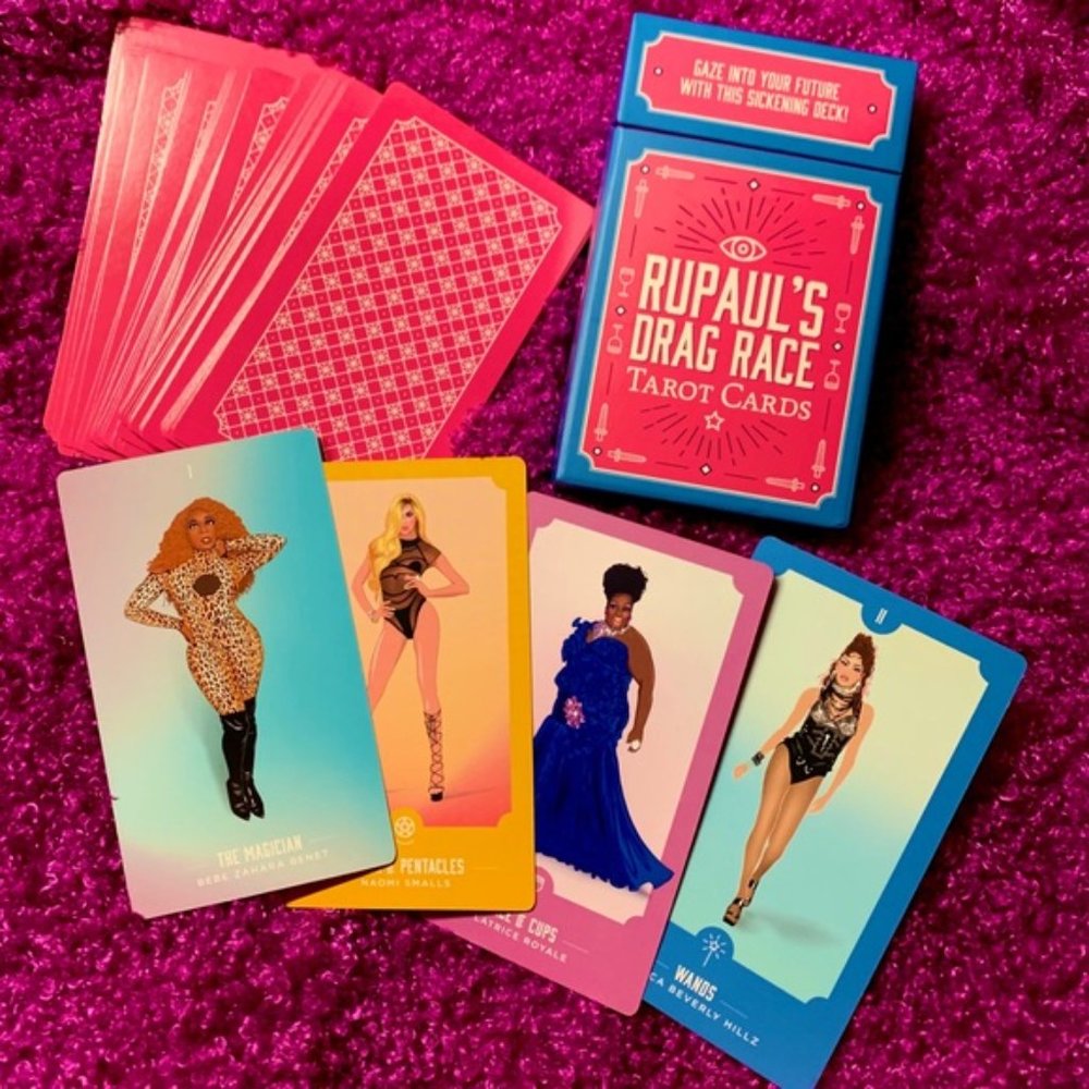 tarot 🔮 but make it fashion 💅